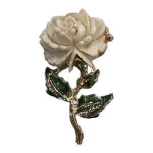 Vintage white rose brooch, Vintage Enameled carved , and excellent condition